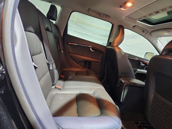 2014 VOLVO XC70