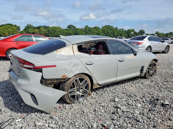 2022 KIA STINGER