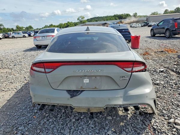 2022 KIA STINGER