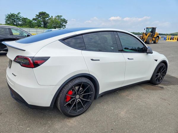 2022 TESLA MODEL Y
