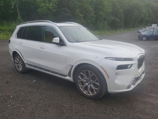 2024 BMW X7 xDrive40i