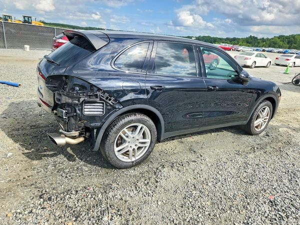 2018 PORSCHE CAYENNE Base / Platinum Edition