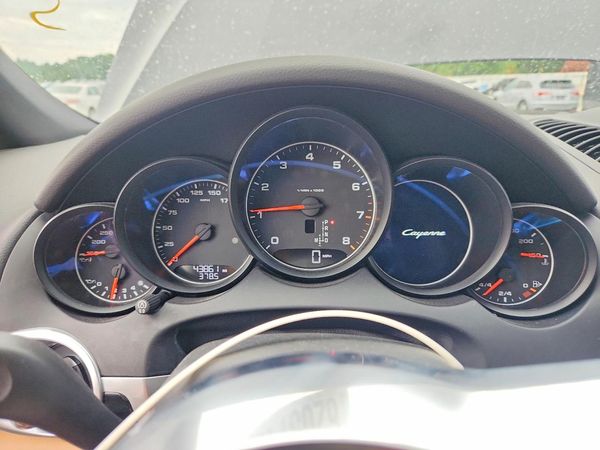 2018 PORSCHE CAYENNE Base / Platinum Edition