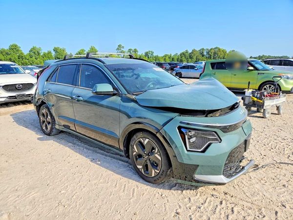 2023 KIA NIRO