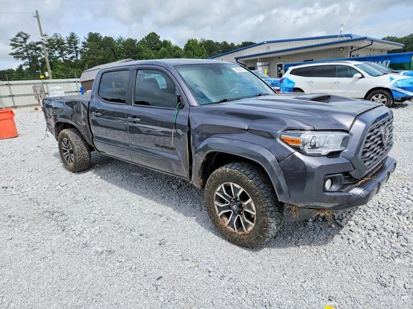 2022 TOYOTA TACOMA SR5
