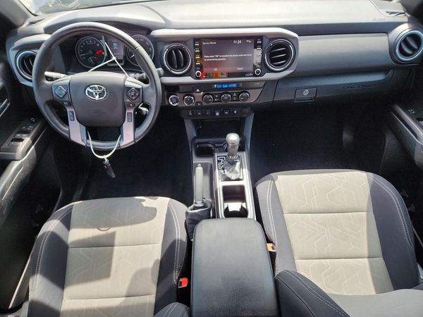 2022 TOYOTA TACOMA SR5