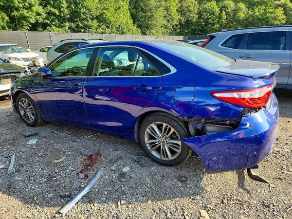 2015 TOYOTA CAMRY