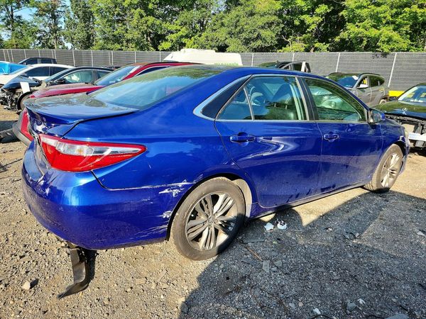 2015 TOYOTA CAMRY
