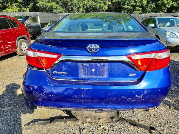 2015 TOYOTA CAMRY