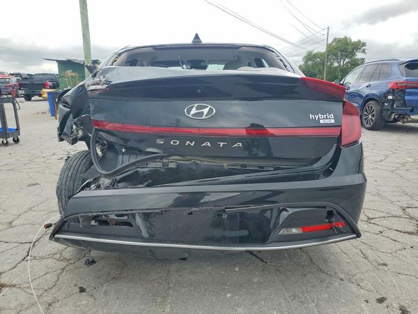 2021 HYUNDAI SONATA