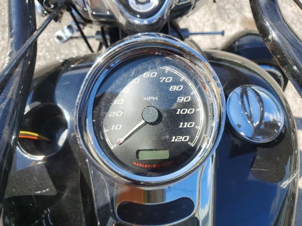 2017 HARLEY-DAVIDSON FL