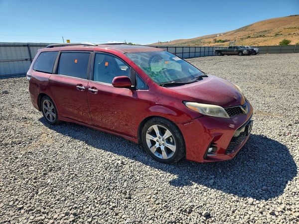 2019 TOYOTA SIENNA SE/SE Premium