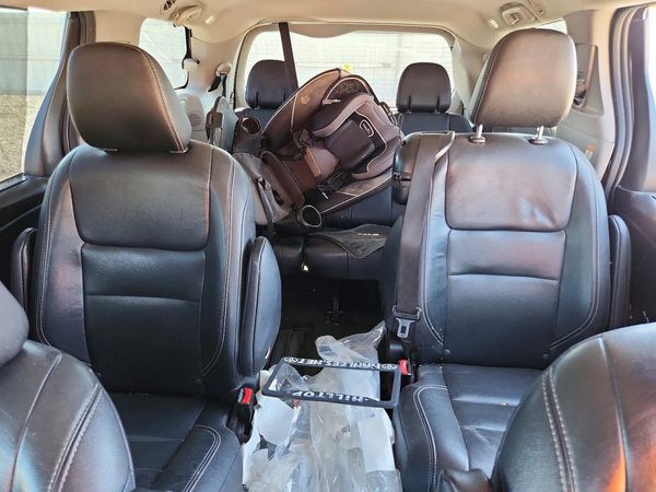 2019 TOYOTA SIENNA SE/SE Premium