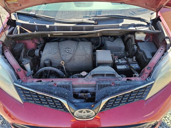 2019 TOYOTA SIENNA SE/SE Premium