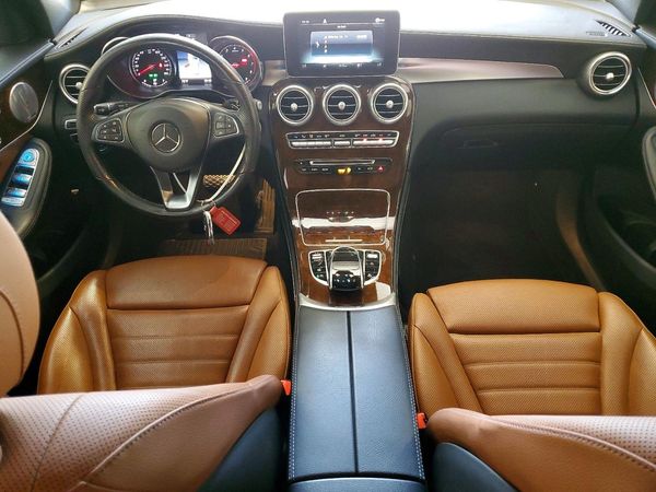 2019 MERCEDES-BENZ GLC GLC 300-4M
