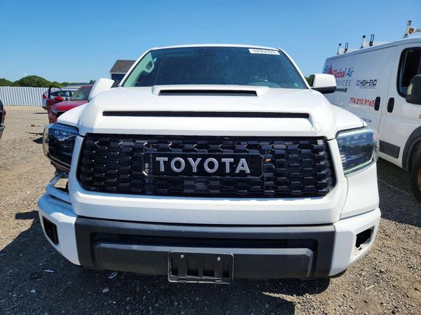 2021 TOYOTA TUNDRA SR5 grade