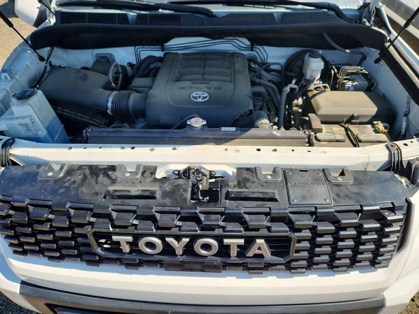 2021 TOYOTA TUNDRA SR5 grade