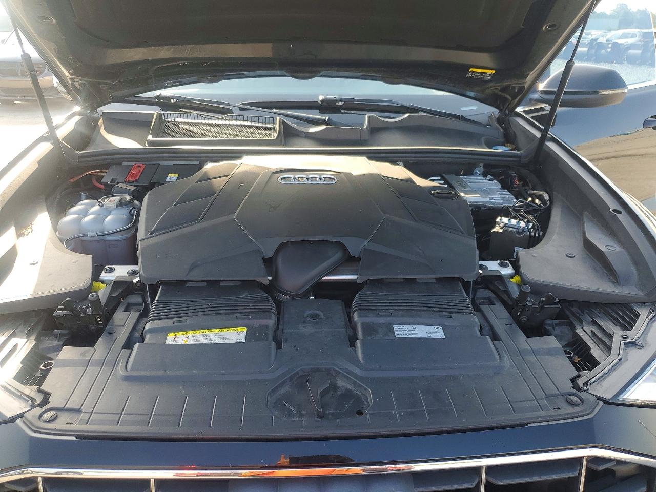 2019 AUDI Q8 Premium