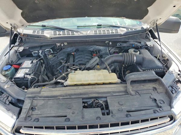 2020 FORD F150 — Engine bay