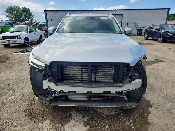2019 VOLVO XC90 Momentum