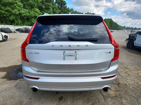 2019 VOLVO XC90 Momentum