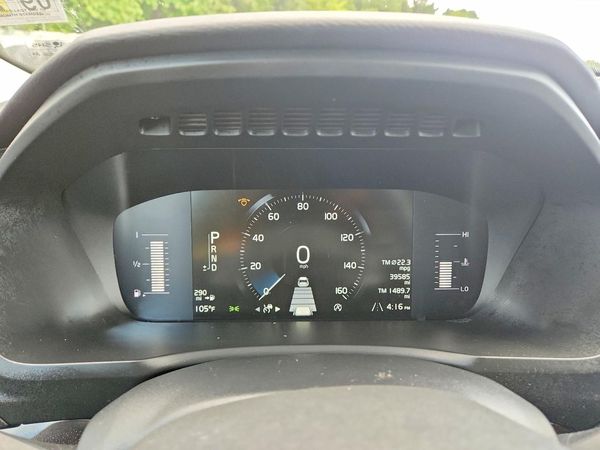 2019 VOLVO XC90 Momentum