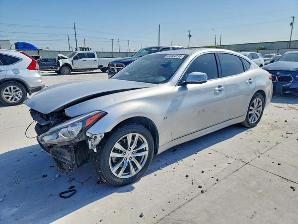 2015 INFINITI Q70