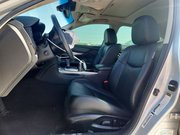2015 INFINITI Q70