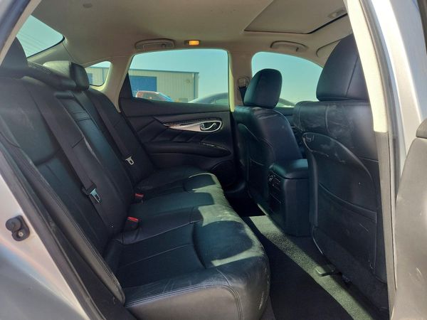 2015 INFINITI Q70