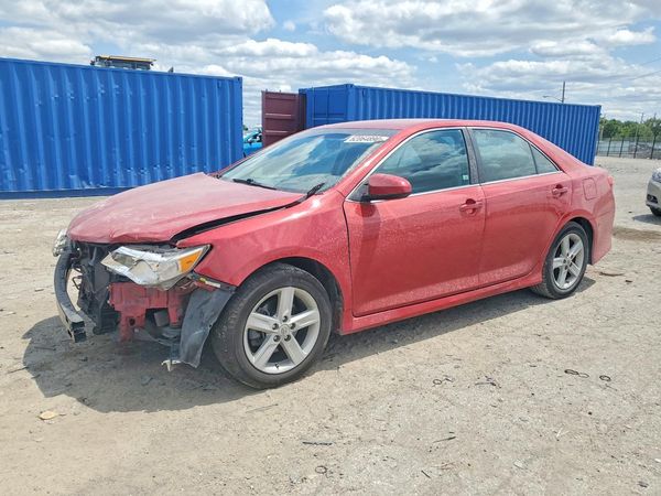 2012 TOYOTA CAMRY — Front 3/4