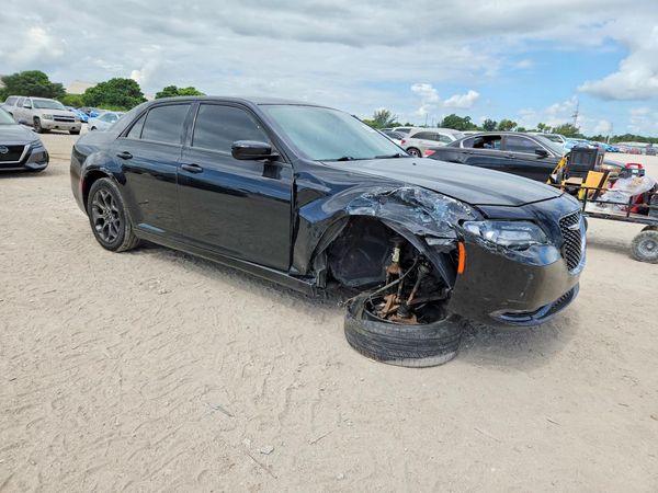 2018 CHRYSLER 300