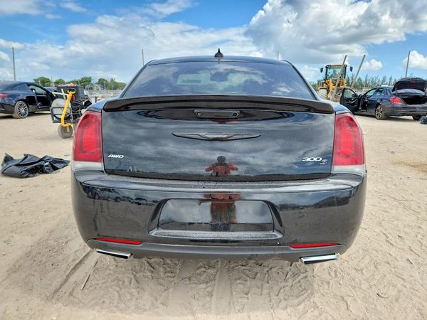 2018 CHRYSLER 300