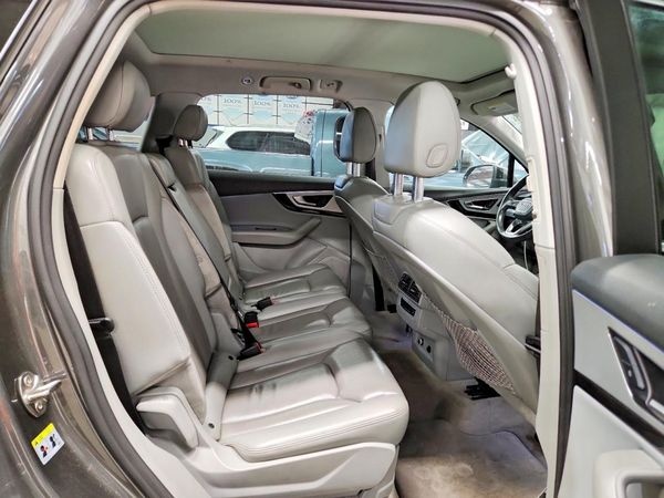 2019 AUDI Q7