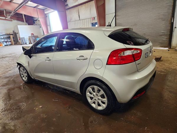 2015 KIA RIO GL - Middle-low