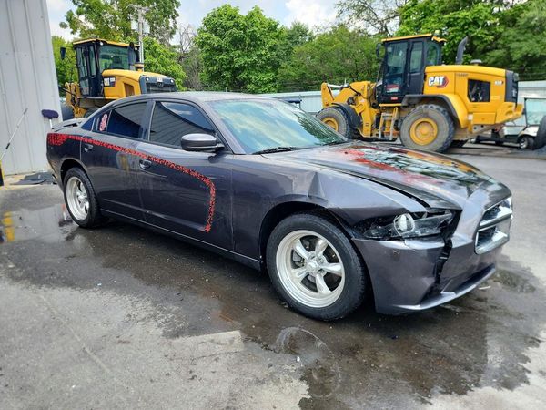 2013 DODGE CHARGER SE
