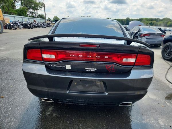 2013 DODGE CHARGER SE