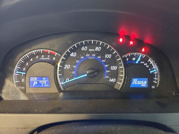 2012 TOYOTA CAMRY