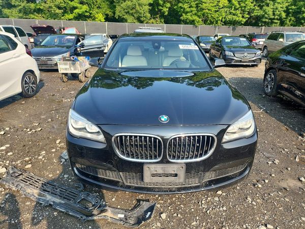 2015 BMW 740 xDrive