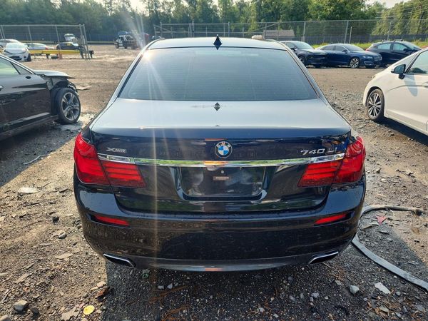 2015 BMW 740 xDrive