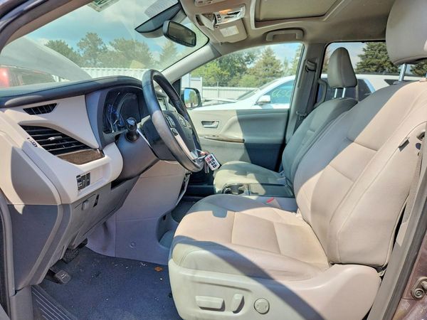 2019 TOYOTA SIENNA
