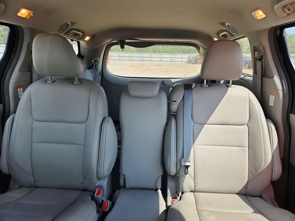 2019 TOYOTA SIENNA