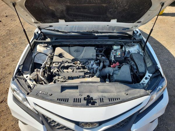 2018 TOYOTA CAMRY L/LE/SE/XLE — Engine bay