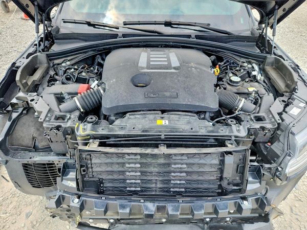 2024 LAND ROVER RANGE ROVER VELAR P400 Dynamic SE