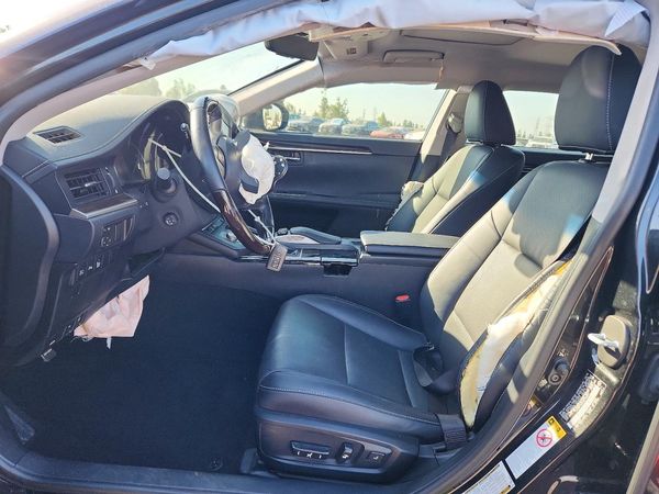 2017 LEXUS ES