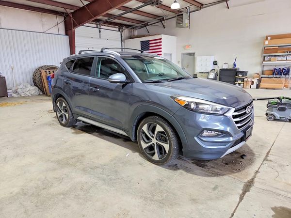 2017 HYUNDAI TUCSON