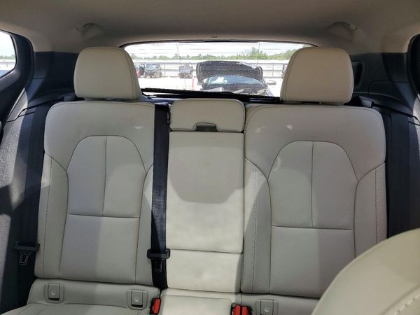 2026 VOLVO XC40 Plus Dark
