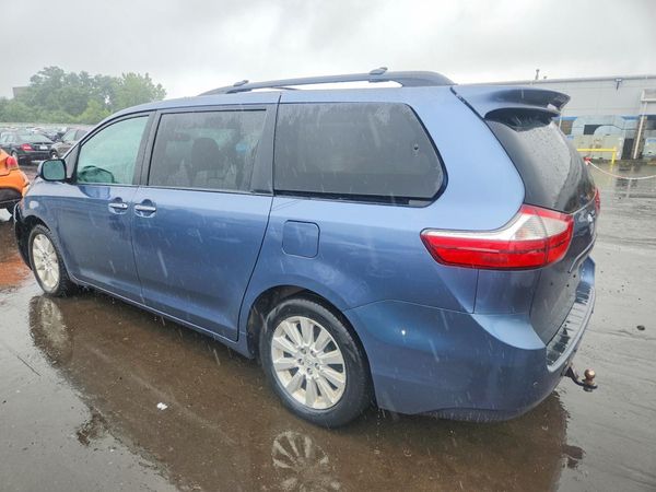 2015 TOYOTA SIENNA