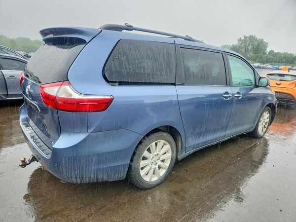 2015 TOYOTA SIENNA