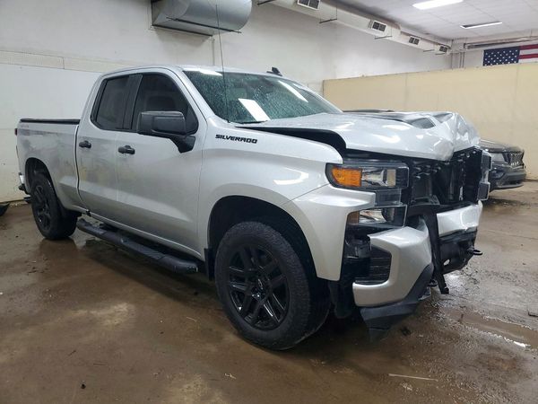2021 CHEVROLET SILVERADO Custom — Passenger 3/4