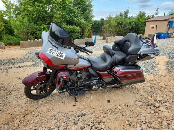 2019 HARLEY-DAVIDSON FLSE